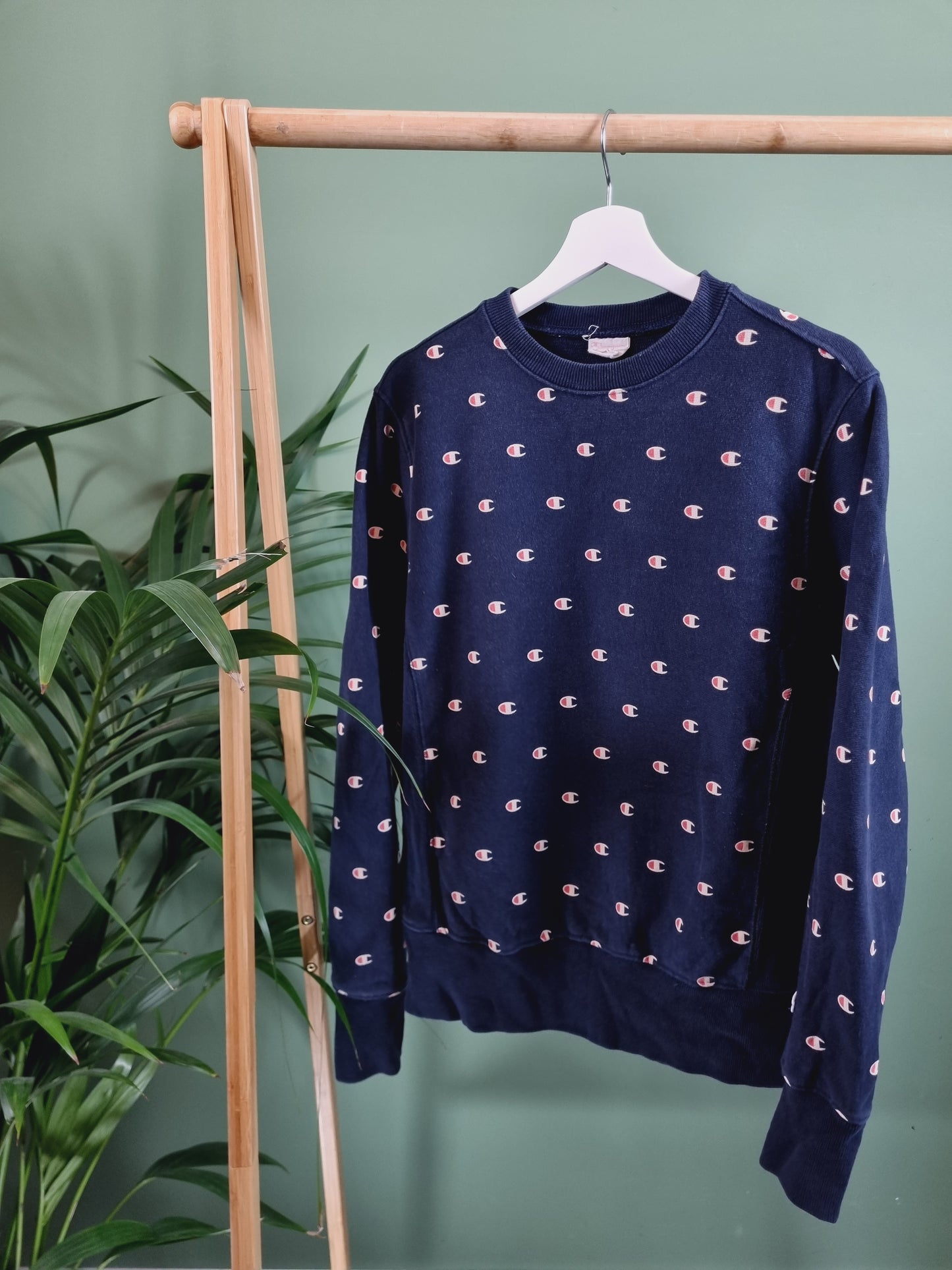 Champion all over print sweater maat M