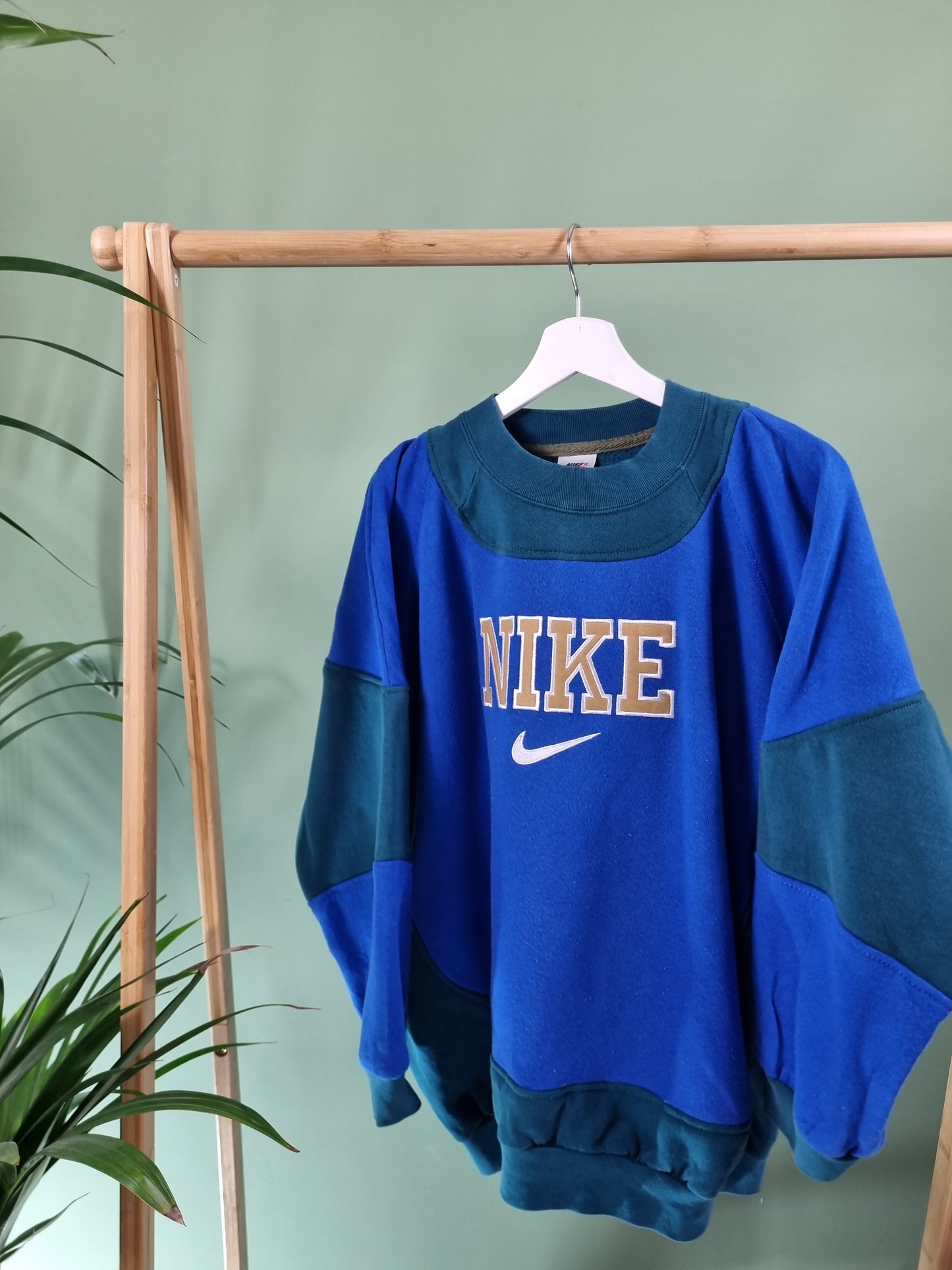 Nike 90s rework spell out sweater maat M