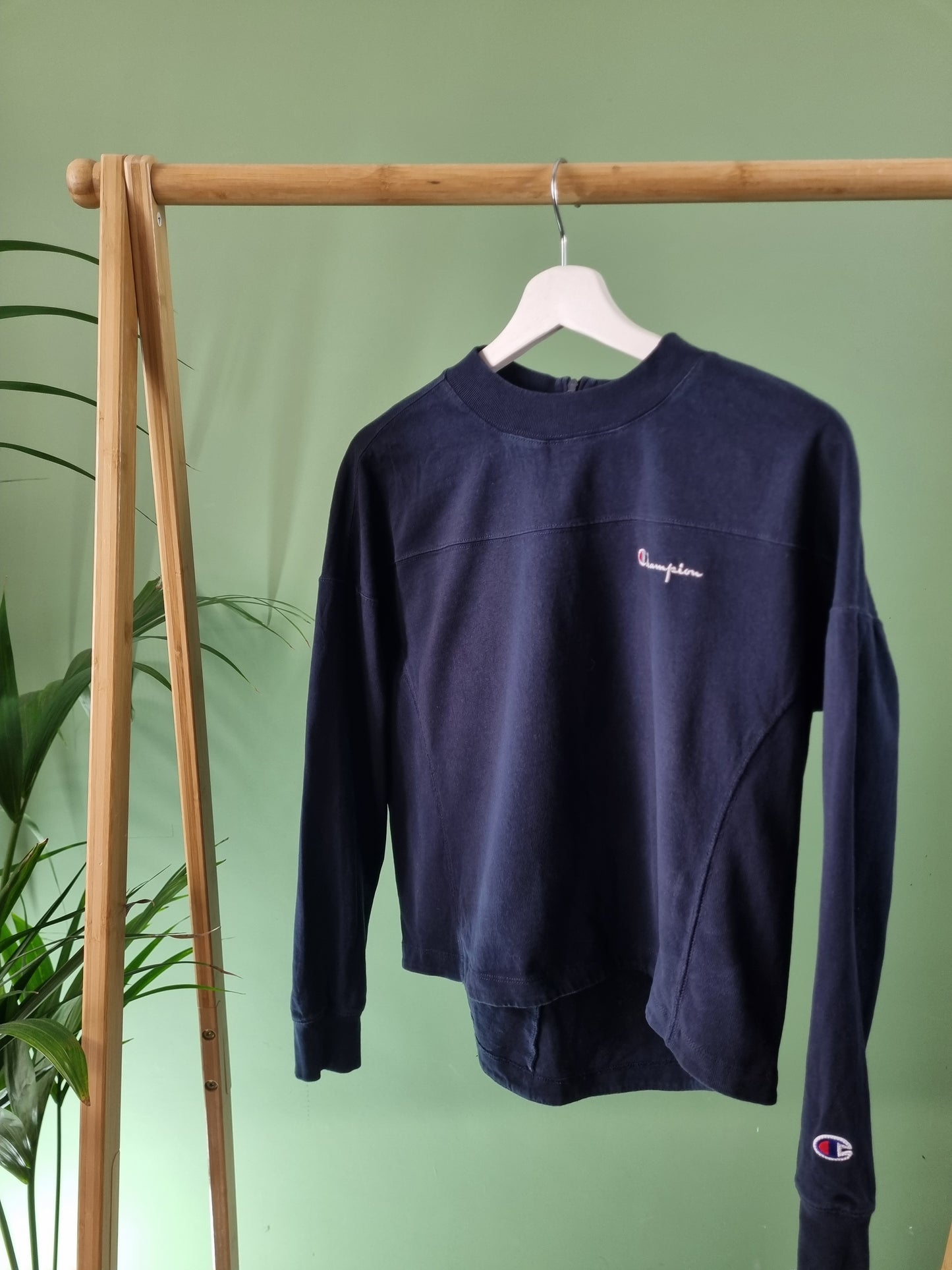 Champion light weight sweater maat M