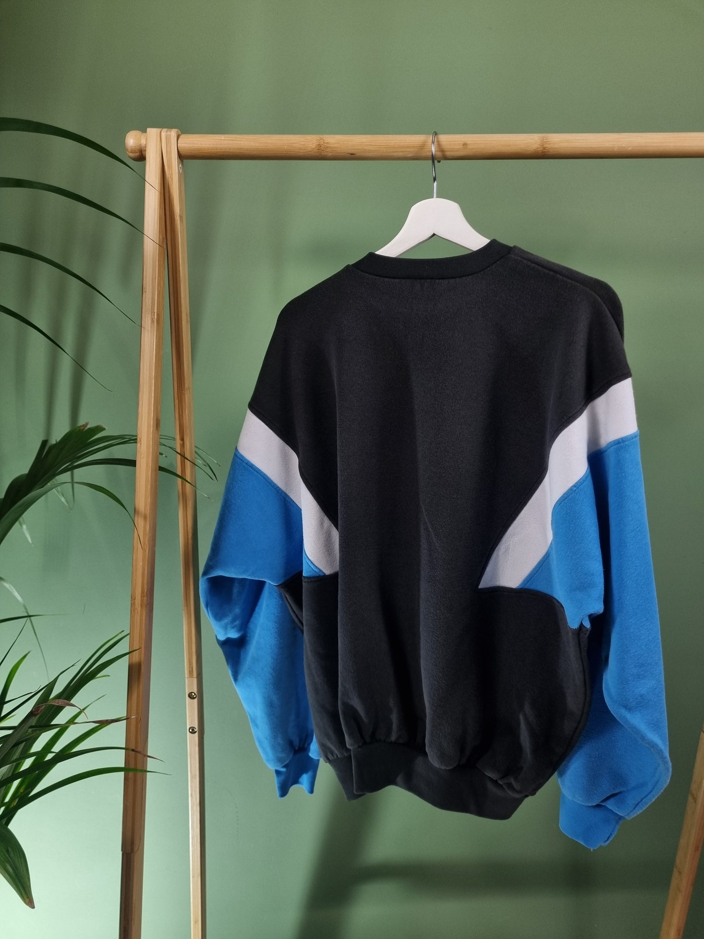 Adidas 80s RARE sweater maat L