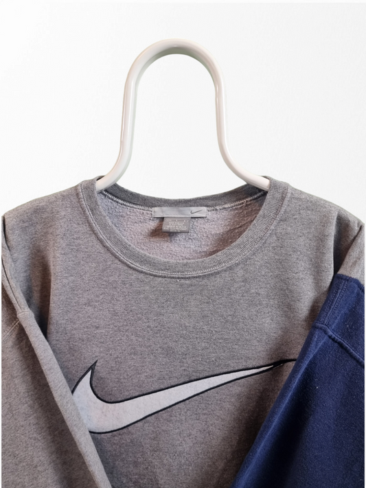 Nike Big Swoosh reworked sweater maat L