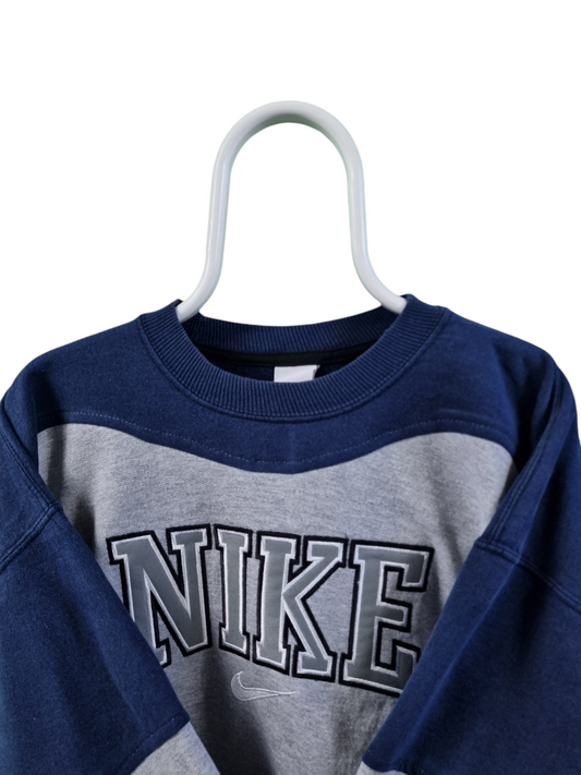 Nike 90s spell out rework sweater maat XL