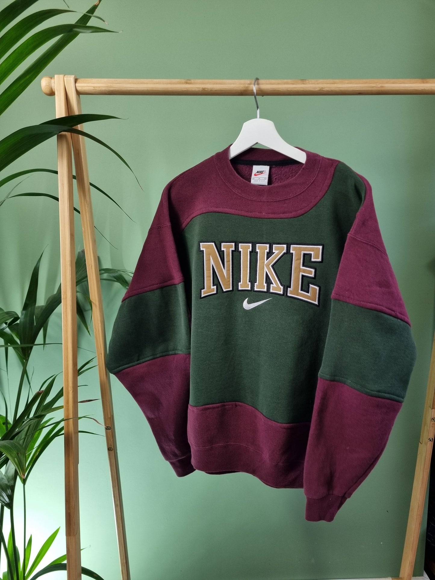 Nike 90s spell out rework sweater maat S