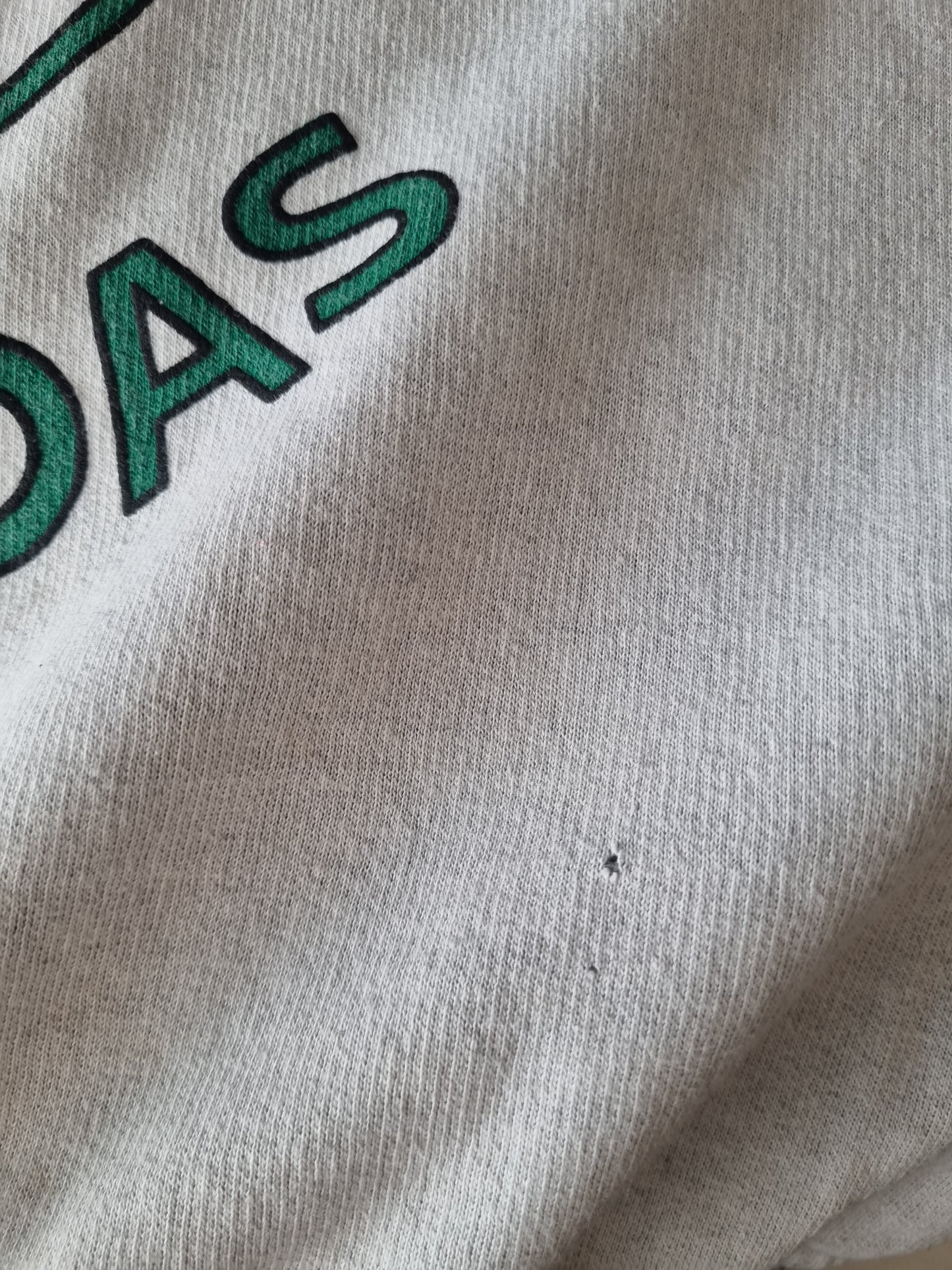 Adidas 80s front logo sweater maat M