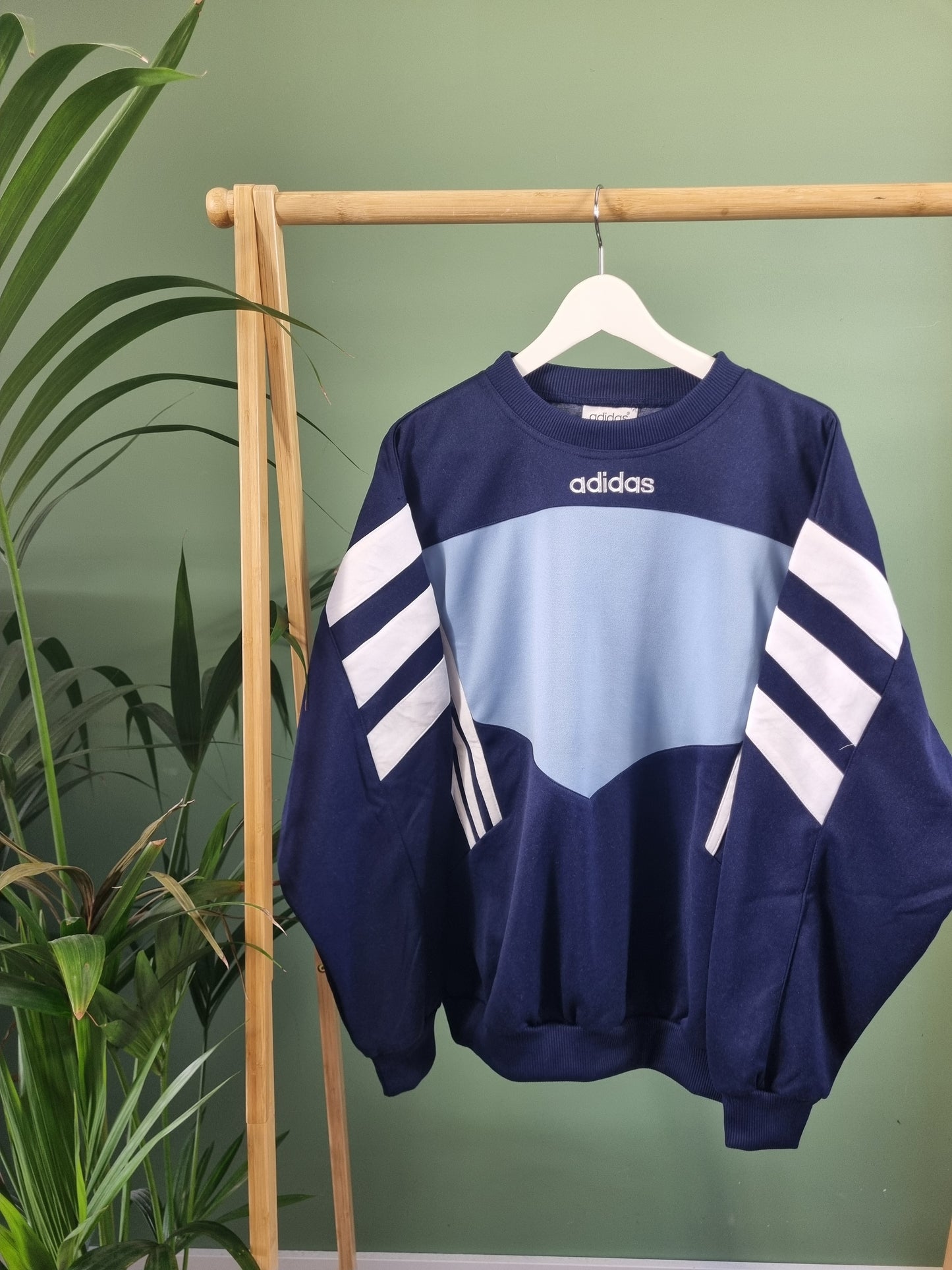 Adidas RARE 80s sweater maat L