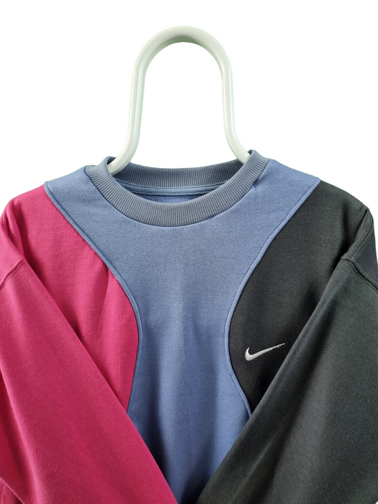 Nike chest swoosh sweater maat M