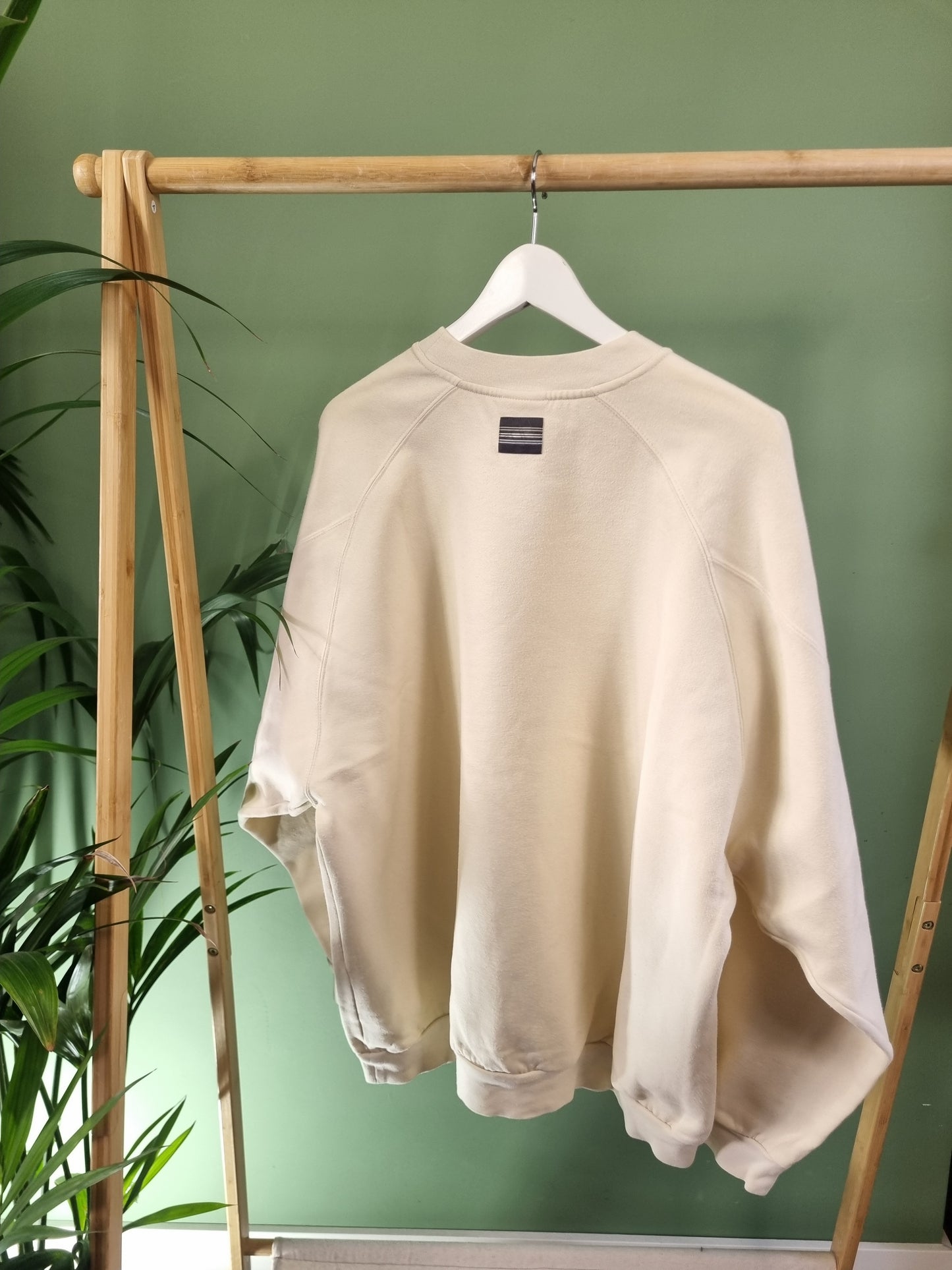 Adidas 90s chest logo sweater maat XL