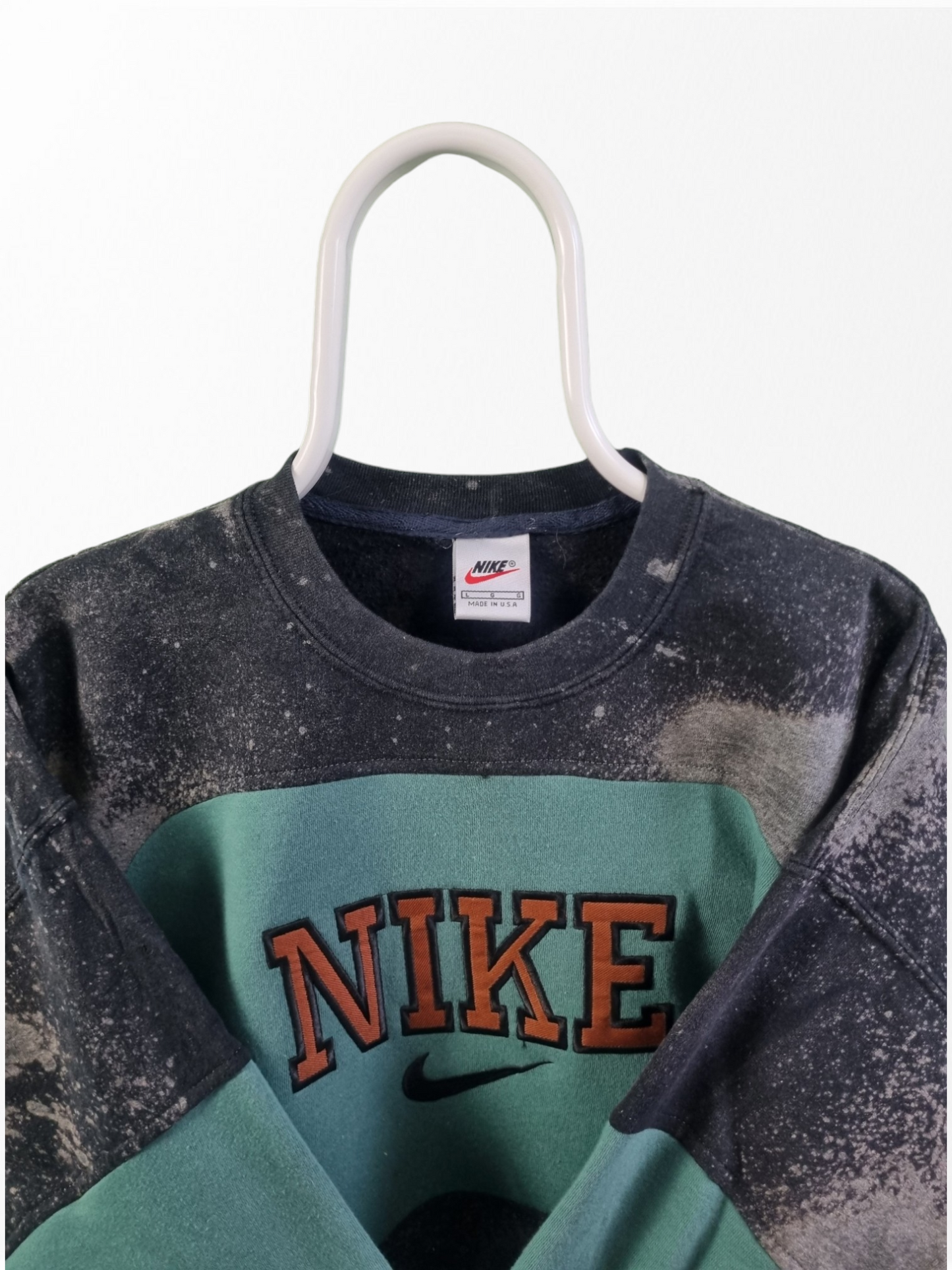 Nike 90s spell out rework sweater maat L