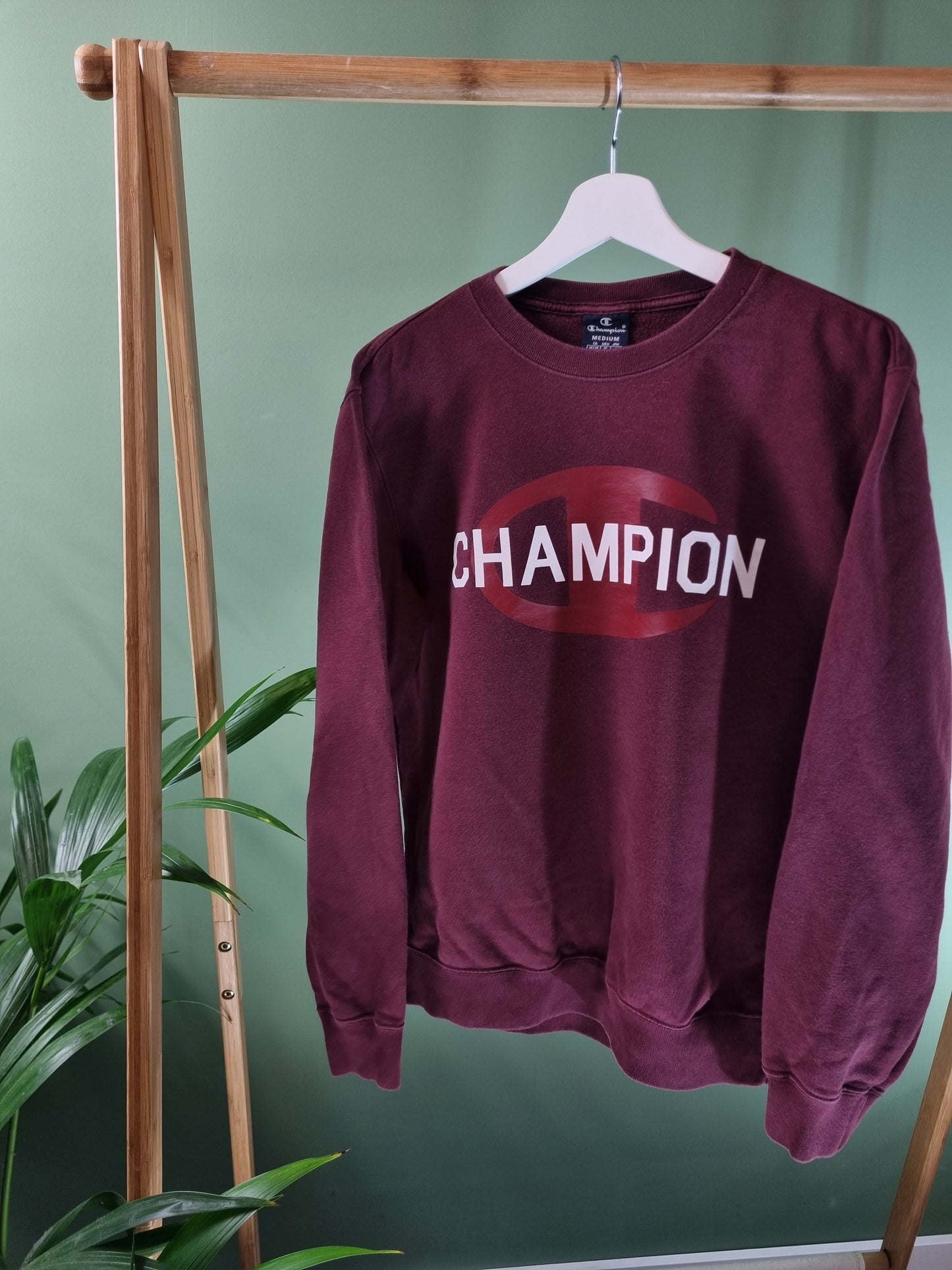 Champion front logo sweater maat M